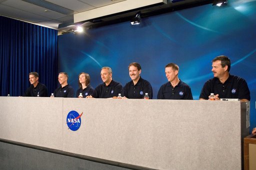 STS-125 Hubble Crew Press Conference and Group Photos