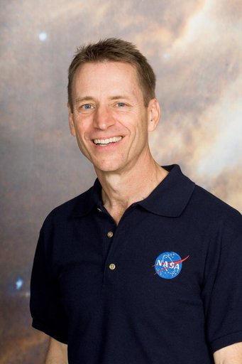 STS-125 Hubble Crew Press Conference and Group Photos