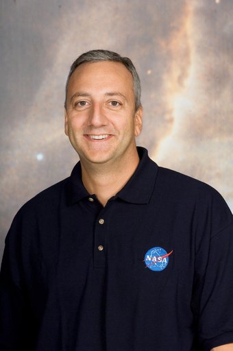 STS-125 Hubble Crew Press Conference and Group Photos