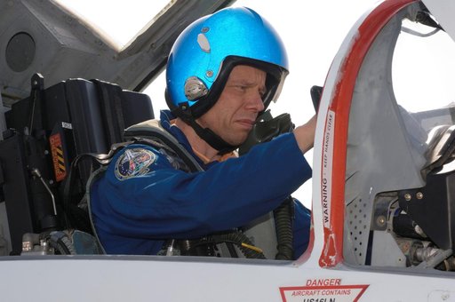 The crew of STS-116 leave from Ellington Field for KSC for prelaunch training
