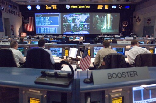 STS-116 Flight Controllers on console during mission - (Ascent/Entry Shift)
