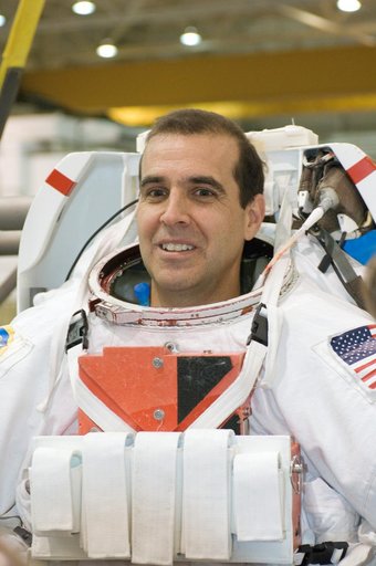 STS-118 Preflight Training with Dave Williams and Richard Mastracchio. SCTF, NBL