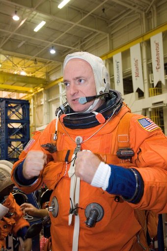 STS-118 Preflight Training, Bldg. 9NW, CCTII