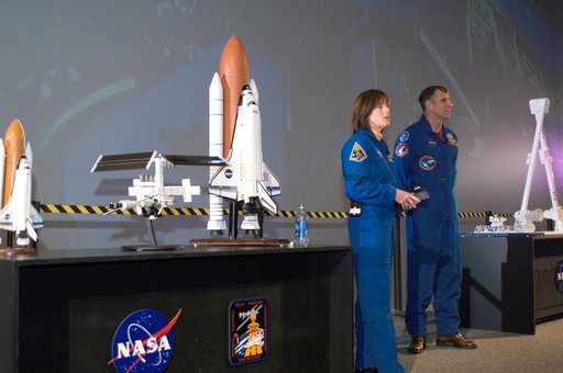 Meet an Astronaut Day at Space Center Houston with STS-118 astronauts