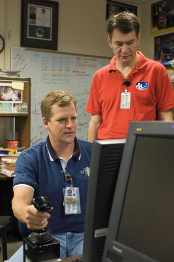 STS-120 crew along with Expedition crew members Dan Tani and Sandra Magnus