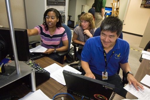 STS-120 crew along with Expedition crew members Dan Tani and Sandra Magnus