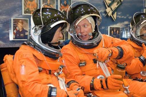 STS-124 egress payload training.Bldg.9,FFT
