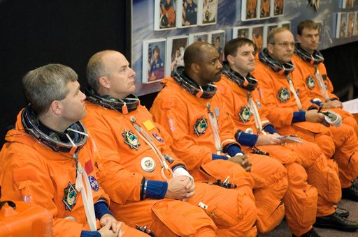 STS-122 Preflight Training for Acent/Decent
