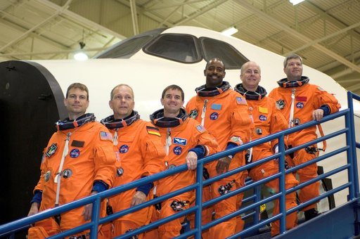 STS-122 Preflight Training for Acent/Decent