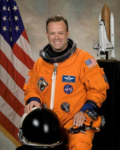 Official Portrait of Astronaut Ron Garan