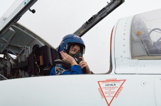 STS-118 Crew Members prepare to fly T-38s to KSC