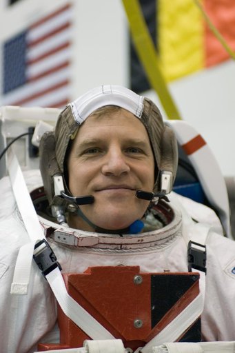 STS-120 Astronauts Scott Parazynski and Doug Wheelock at NBL