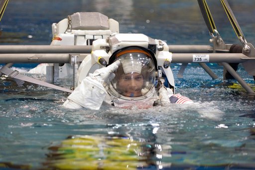 STS-120 Astronauts Scott Parazynski and Doug Wheelock at NBL