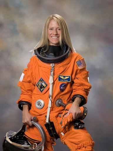 Official Portrait of Astronaut Karen Nyberg