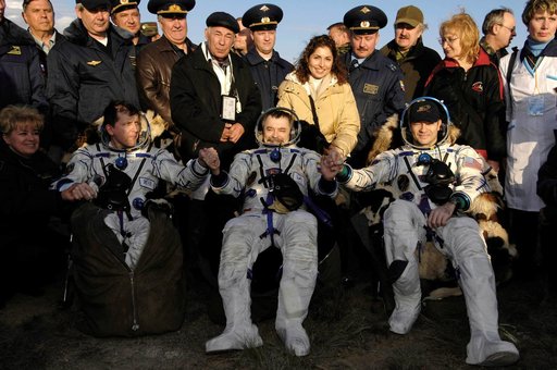 Expedition 14 landing