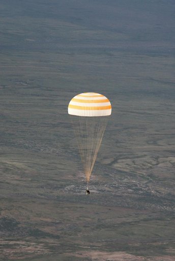 Expedition 14 Landing