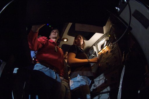 STS-125 Crew Training in the Bldg. 16 SES Dome