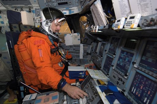 STS-125 Crew during Post Insertion/Deorbit Prep training in CCT II mockup.