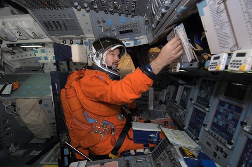 STS-125 Crew during Post Insertion/Deorbit Prep training in CCT II mockup.