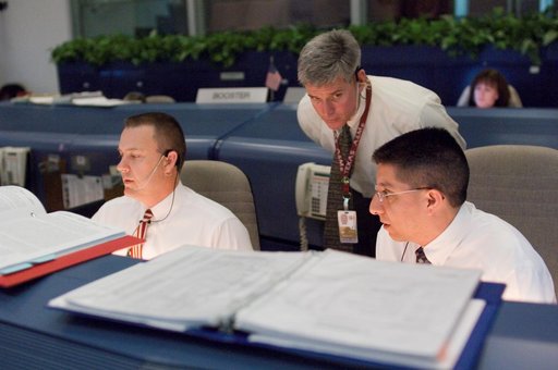 STS-122 flight controllers in WFCR during launch