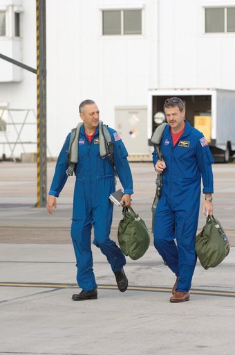 STS-125 Crew prepping for T-38 flights