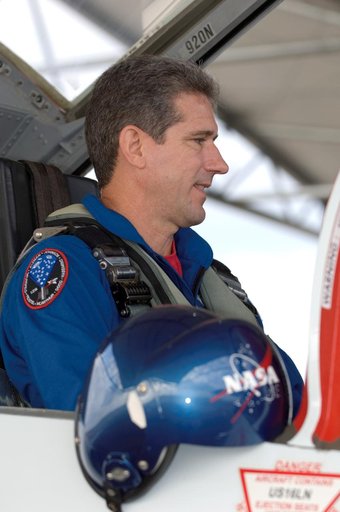 STS-125 Crew prepping for T-38 flights