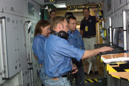 Expedition 18 crew members during emergency scenarios training