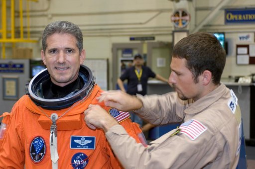 STS-125 Hubble Crew during their ASC/CAP/DESC Training