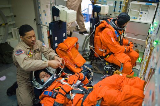 STS-128 / Expedition 20 crew during CCT Bailout Training