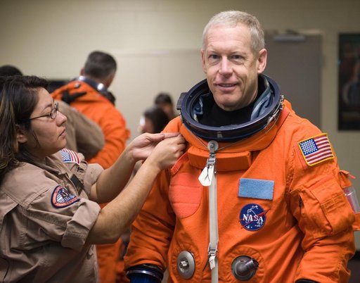 STS-128 / Expedition 20 crew during CCT Bailout Training