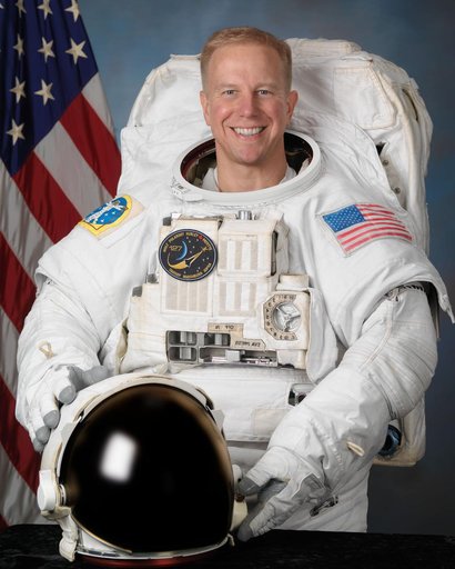 Official Portrait of Astronaut Tim Kopra