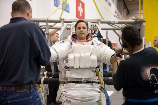 STS-119 NBL EVA3 Training