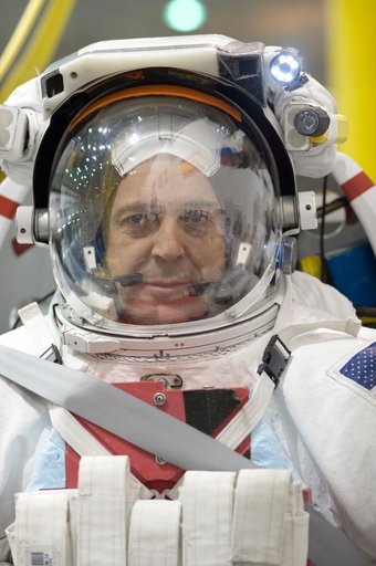 STS-119 NBL EVA3 Training