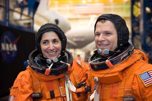 STS-128 Egress Training with Expedition 26 Crewmember