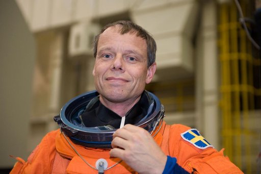 STS-128 Egress Training with Expedition 26 Crewmember