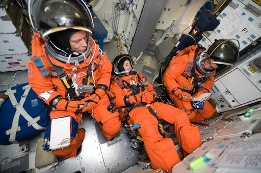 STS-128 Egress Training with Expedition 26 Crewmember