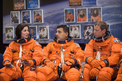 STS-128 Egress Training with Expedition 26 Crewmember