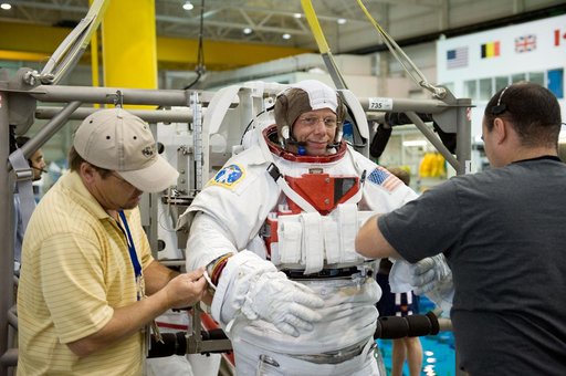 Preflight coverage of STS-128 crew members Danny Olivas and Christer Fuglesang