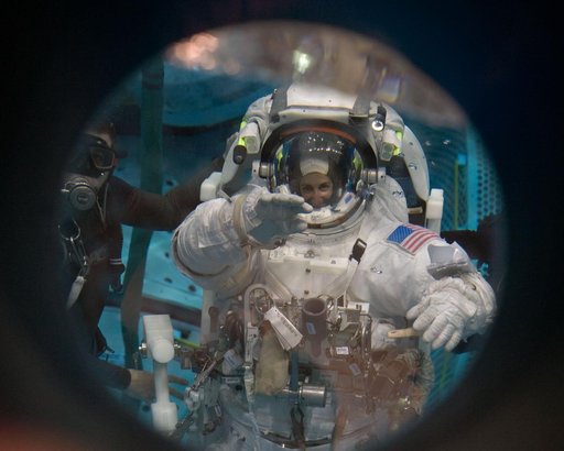 STS-128 crew members Danny Olivas and Nicole Stott during STS-128 17A EVA 1 Training