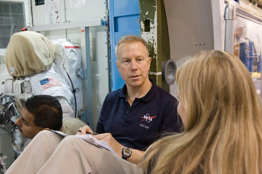 Preflight coverage of STS-128 & Expedition 20 crews training in ISS Airlock mockup.