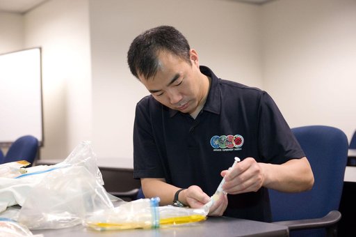 Expedition 21-22 Training: Bisphosphonates Ops with Soichi Noguchi