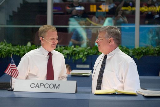 STS-125 Flight Controllers on Console - (Orbit Shift)