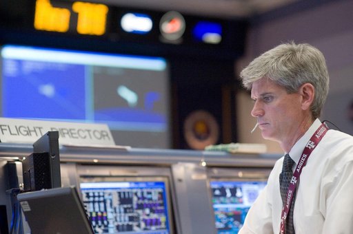 STS-125 Flight Controllers on Console - (Orbit Shift)