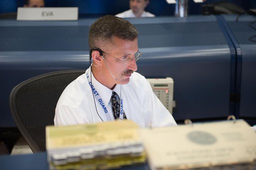 STS-125 Flight Controllers on Console During HST Grapple - Orbit 1. Flight Director: Tony Ceccacci