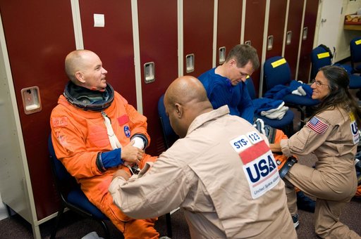 STS-128 Preflight Training, Post Insertion Activities