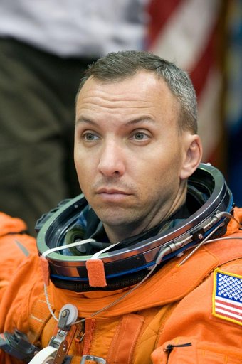 STS-129 Preflight Training. Suited payload egress training.