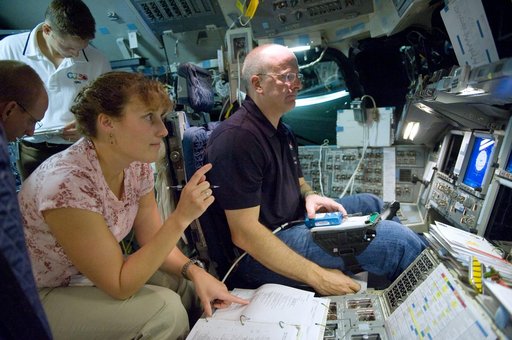 02704-STS-131-B5 Deorbit Prep_ 9-11-09