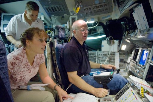 02704-STS-131-B5 Deorbit Prep_ 9-11-09