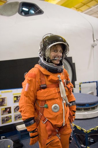 STS-131 suited payload egress training (FFT PLD EG 91019) with the STS-131 crew.