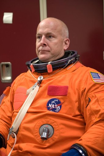 STS-131 suited payload egress training (FFT PLD EG 91019) with the STS-131 crew.